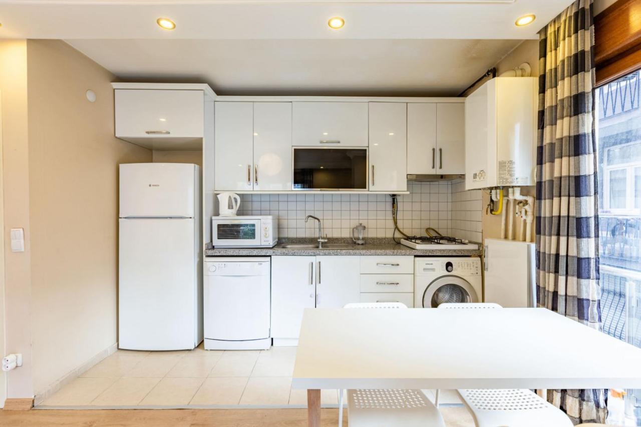 Bright Appartement Istanboel Buitenkant foto